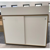Grid Line Planter in Polar White and Prime Oak Trim